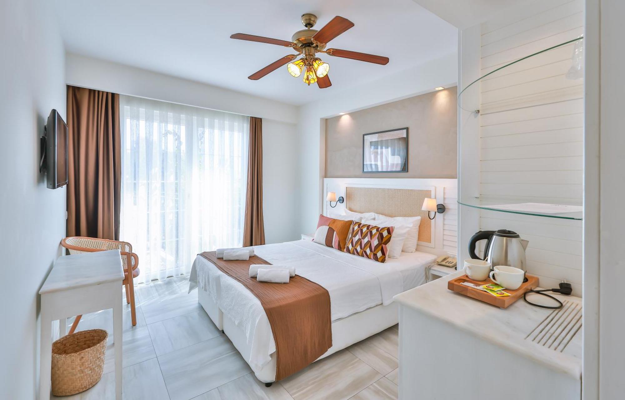 Livia Hotel Kaş Ngoại thất bức ảnh