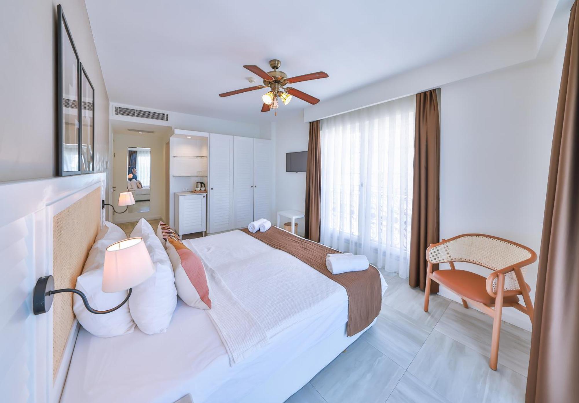 Livia Hotel Kaş Ngoại thất bức ảnh